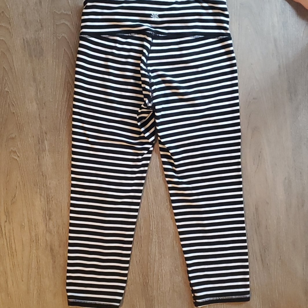 Athleta striped yoga pants leggings (sz small)